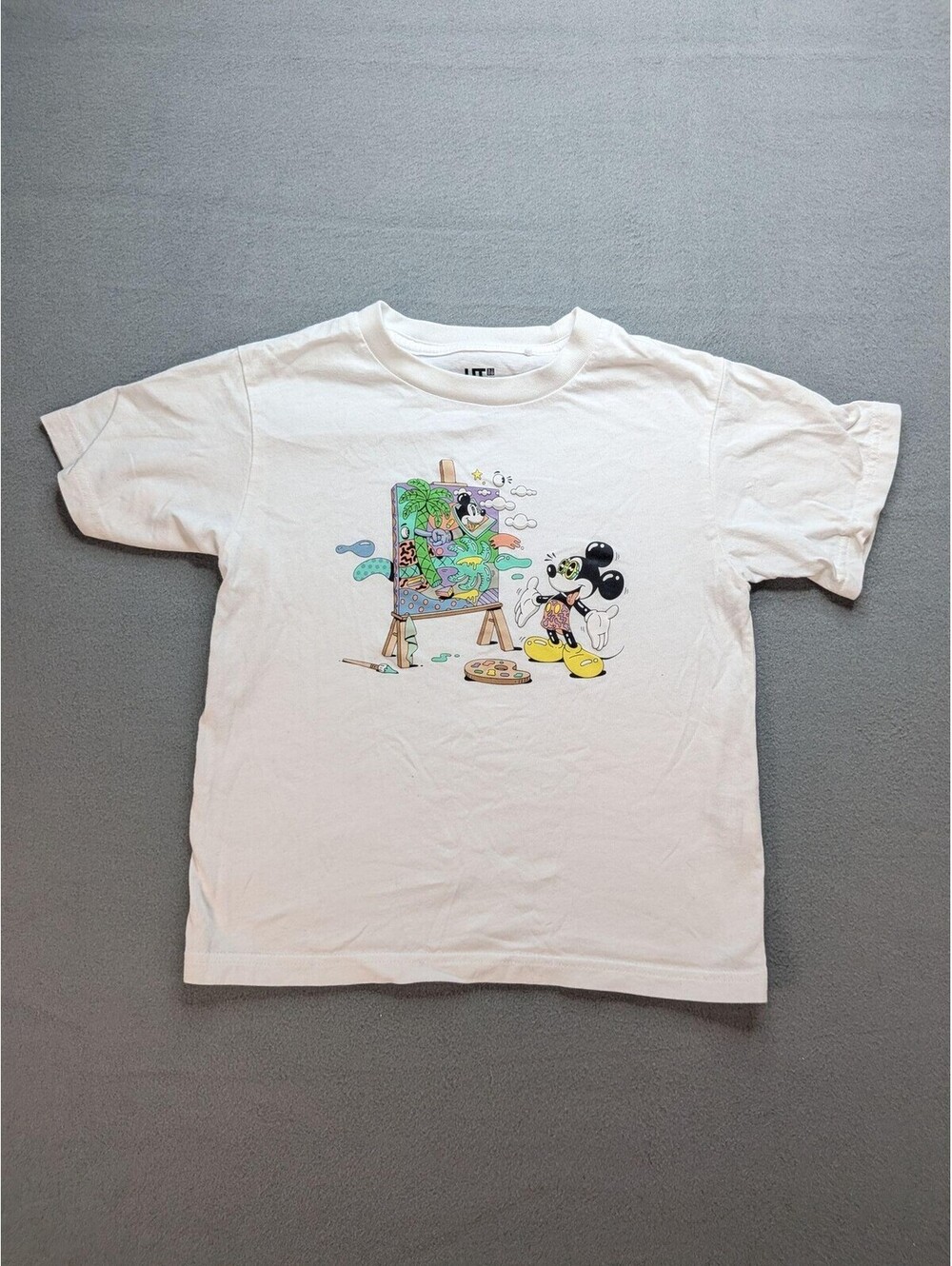 Uniqlo UT T-Shirt Kids 5-6 White Disney Mickey Mouse Art Graphic Short Sleeve